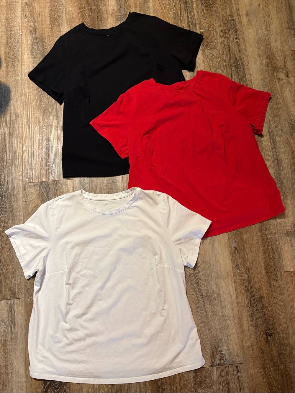 Classic Crew Neck Tee Set in Black, Red, White